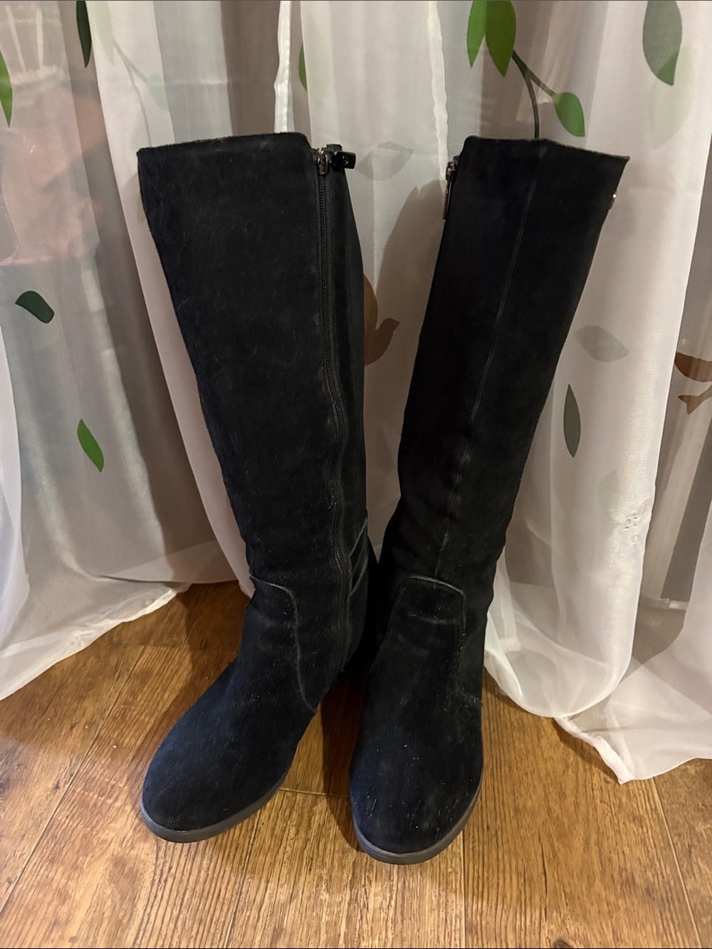 Black Knee-High Suede Boots with faux leather - Women's Classic Zip Boots